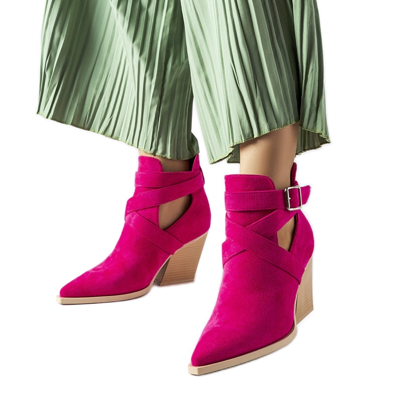 Botas de cowboy rosa recortadas da Duclos