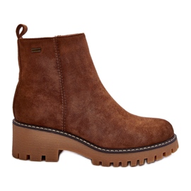 Botas de camurça com salto plano, isoladas, Neafgi marrom