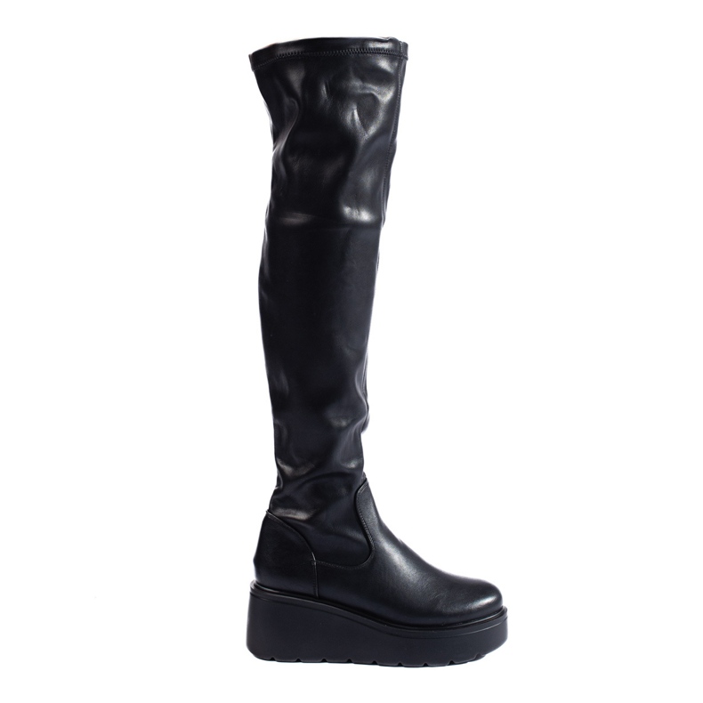 Mosqueteiros pretos de couro ecológico na plataforma Shelovet