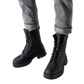 Inna Tênis preto com acabamento Thiery fosco Inna Tênis preto com acabamento Thiery fosco