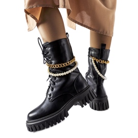 Botas pretas com pérolas e corrente Mira preto