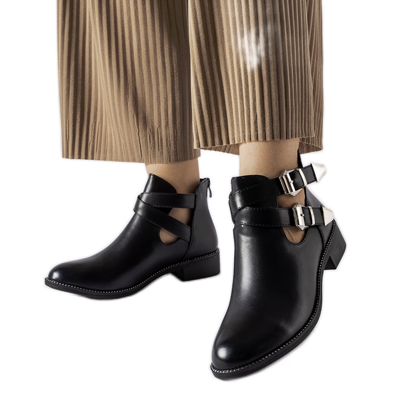 Ideal Shoes Botins pretos abertos Y8157 Preto