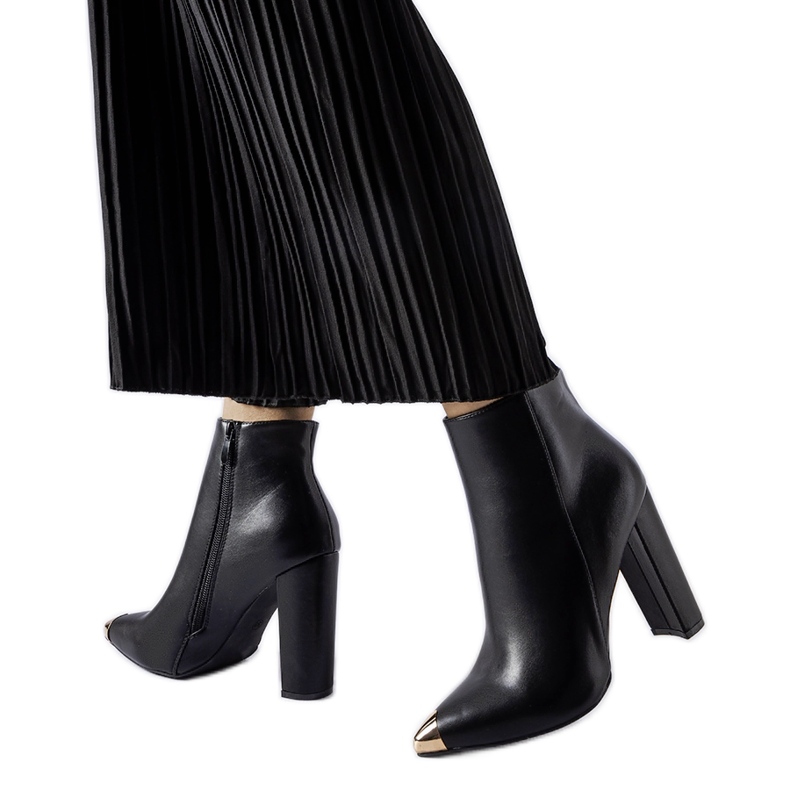 Botas pretas com biqueira de metal Sacra preto