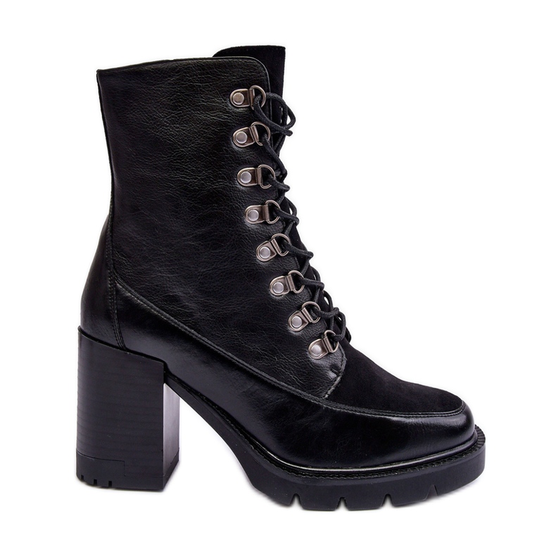 Vinceza Botins maciços com atacadores pretos Lathia
