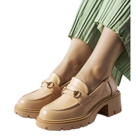 Sapatos bege de salto alto Fabrizio Sapatos bege de salto alto Fabrizio