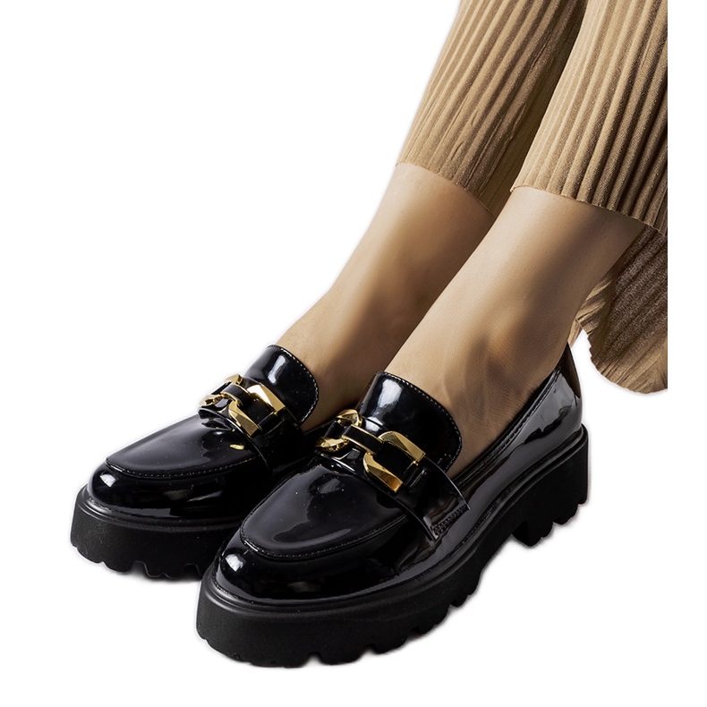 Inna Sapatos de barro pretos envernizados