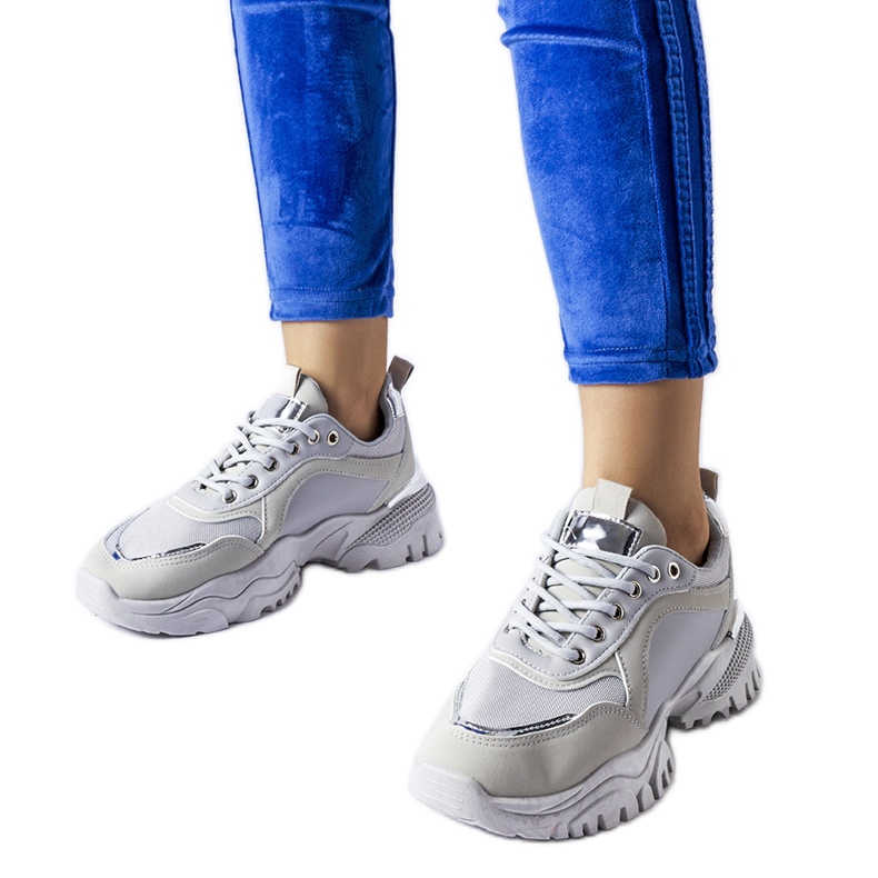 Inna Tênis cinza com detalhes prateados de Lodgeville