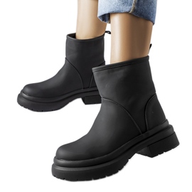 Botins Clotilde com isolamento de borracha preto