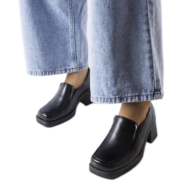 Sapatos pretos de salto alto Gnatty