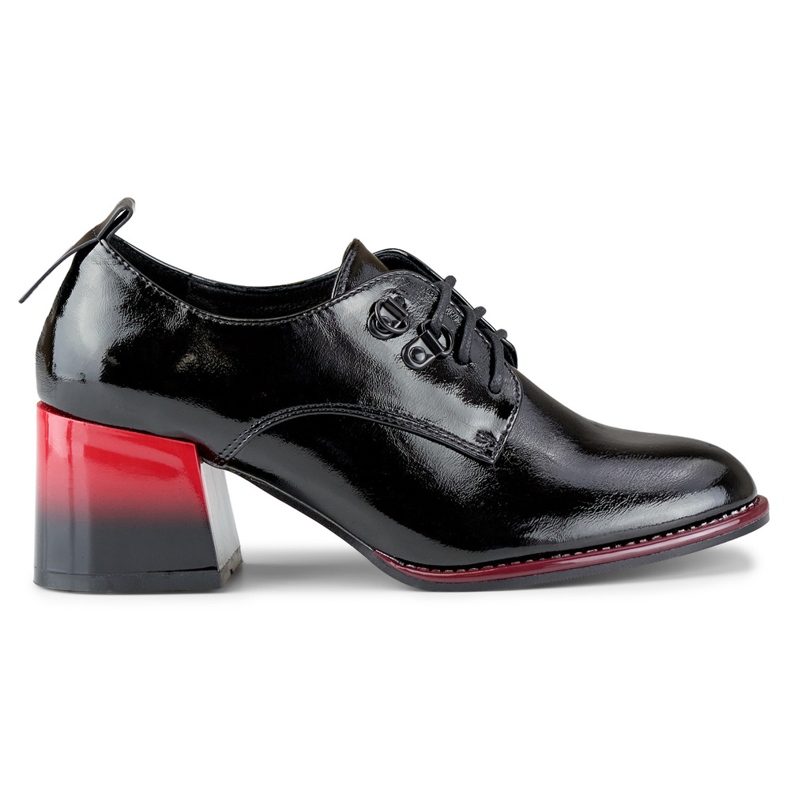Sapatos femininos elegantes com atacadores e salto vermelho preto Sapatos femininos elegantes com atacadores e salto vermelho preto