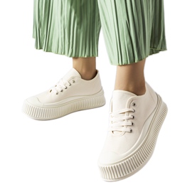 Tênis bege em plataforma Rina grossa