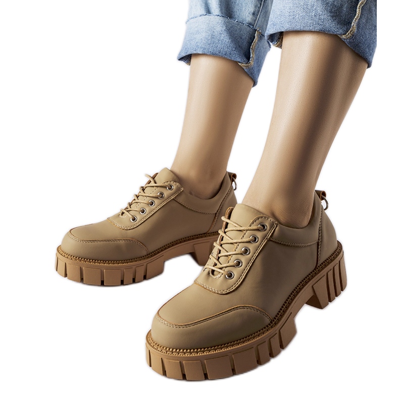 Sapatos marrons com acabamento fosco da Severino bege