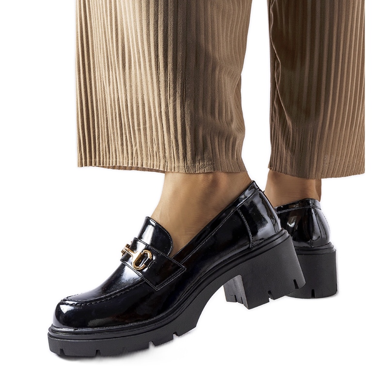 Sapatos pretos de salto alto Fabrizio envernizados