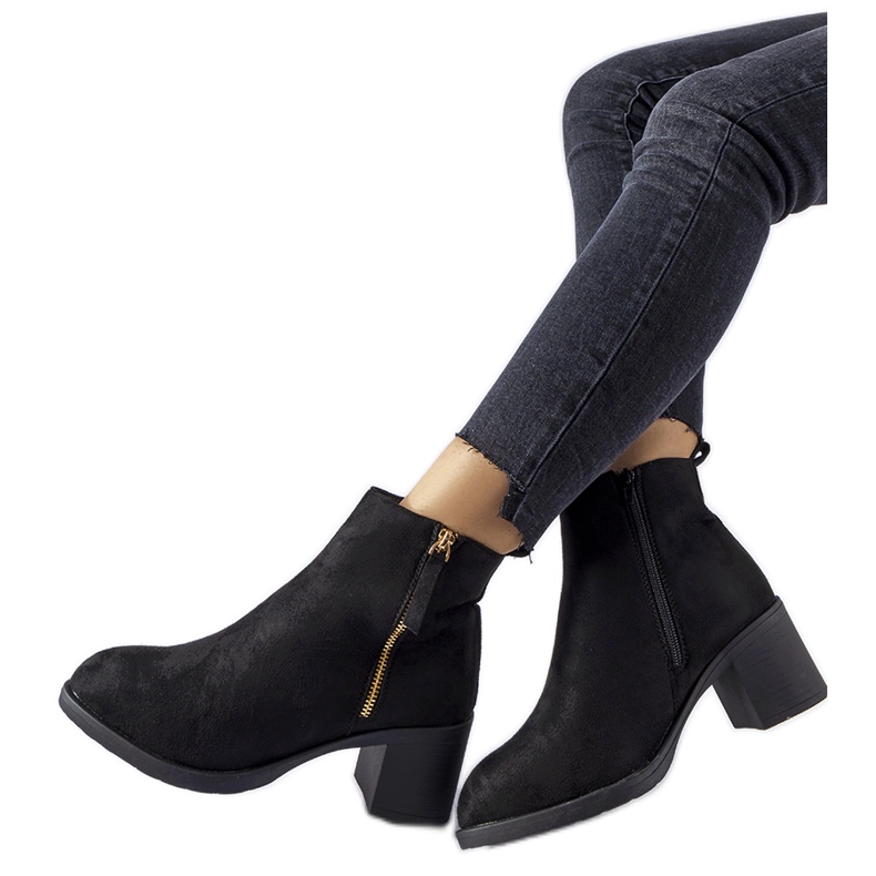 Botins pretos de camurça ecológica Ivano com salto baixo