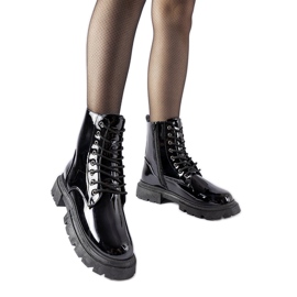 Botas femininas pretas de couro envernizado por Hansine preto