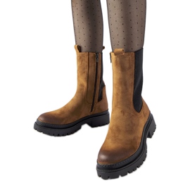 Botas de cano alto com isolamento marrom da Bernardo castanho