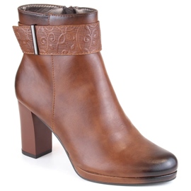 M. DASZYŃSKI Botas femininas com salto alto e plataforma, isoladas marrom, M.Daszyński AF125-19