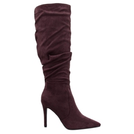 Botas clássicas de salto alto de Danielle Brown marrom