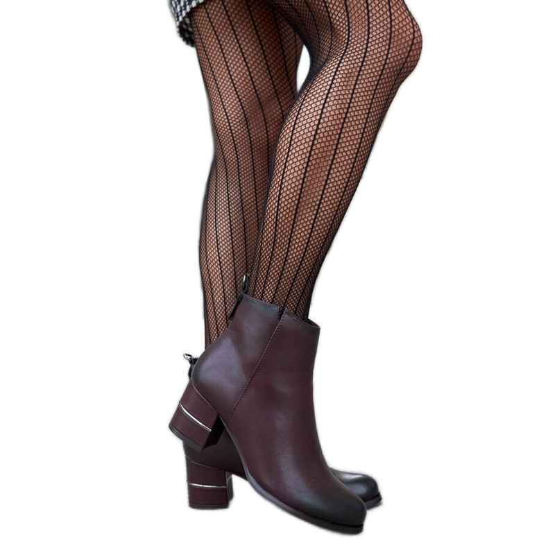 Botins bordô e pretos com salto Batista decorativo vermelho