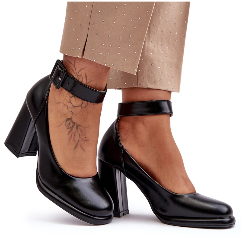 WS1 Bombas de salto preto com fivela Idovana preto