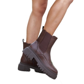 Botins castanhos decorados com costura Castella marrom