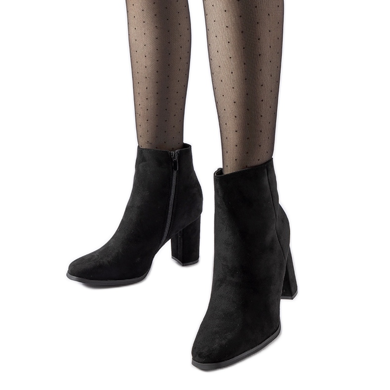 Botins de salto alto Torricelli pretos