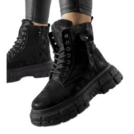 Inna Botas pretas com isolamento na plataforma Lina preto