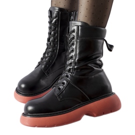 Botas isoladas pretas com sola Beata rosa preto