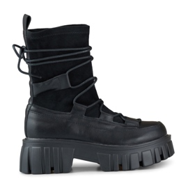 Botins femininos com atacadores e plataforma com parte superior flexível preto