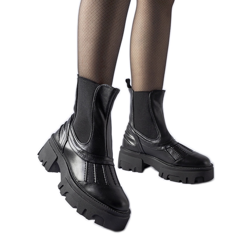 Trabalhadores de Carruba isolados maciços pretos Trabalhadores de Carruba isolados maciços pretos