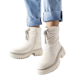 Botas de neve bege decoradas com zircões Giusti