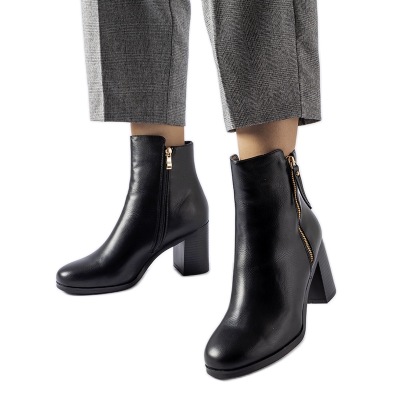 Botins clássicos Edilio com isolamento preto