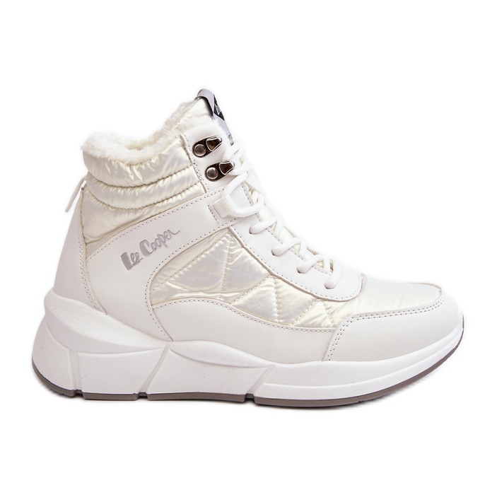 Botas femininas isoladas na plataforma Lee Cooper LCJ-23-44-1983L Branco