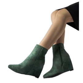 Botas de cunha verdes pontiagudas da Aprutino