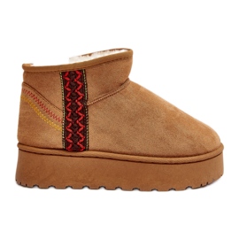 Botas de neve femininas isoladas Camel Lomessa na plataforma marrom