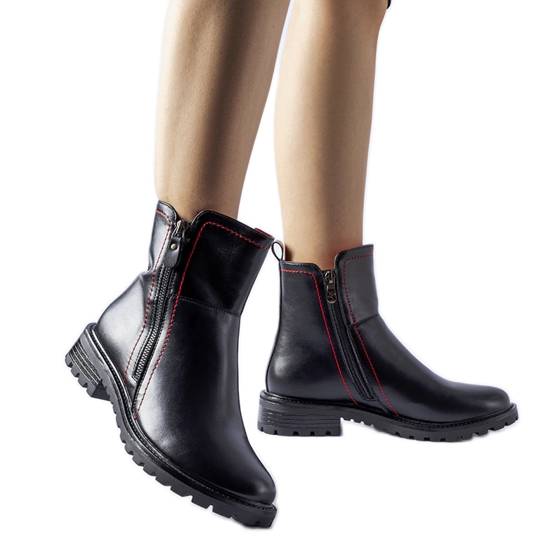 Botins pretos com fio vermelho decorativo Nereo preto