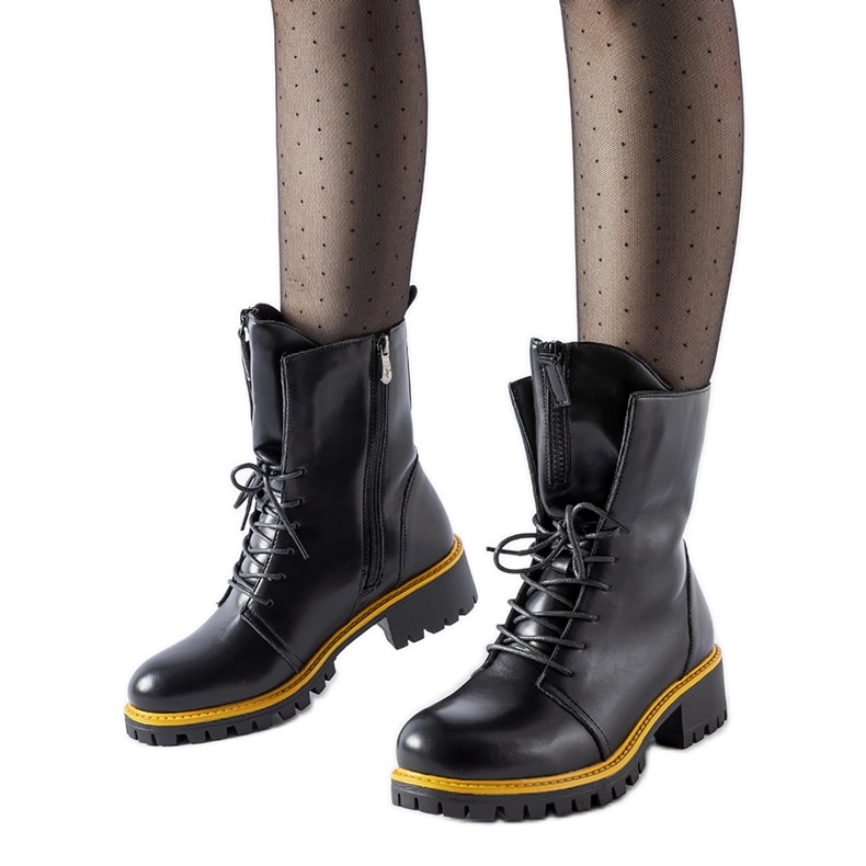 Botas de trabalho pretas com decoração Elisabetta amarela preto