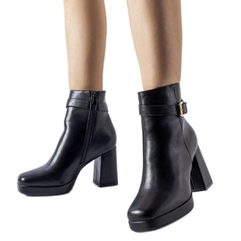 Botins clássicos de salto alto Caio com isolamento preto
