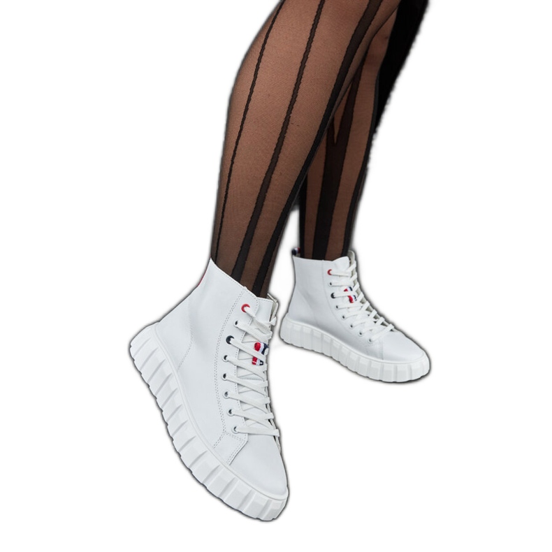 Inna Tênis longo de couro branco Carassai