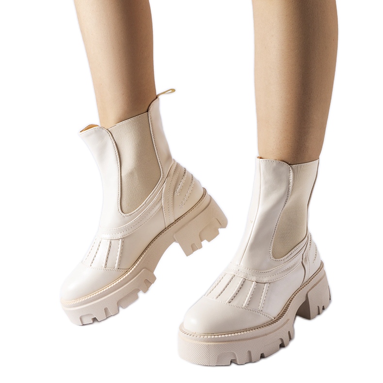 Trabalhadores Carruba isolados maciços bege