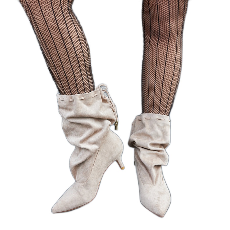 Botas baixas de camurça bege em camurça ecológica