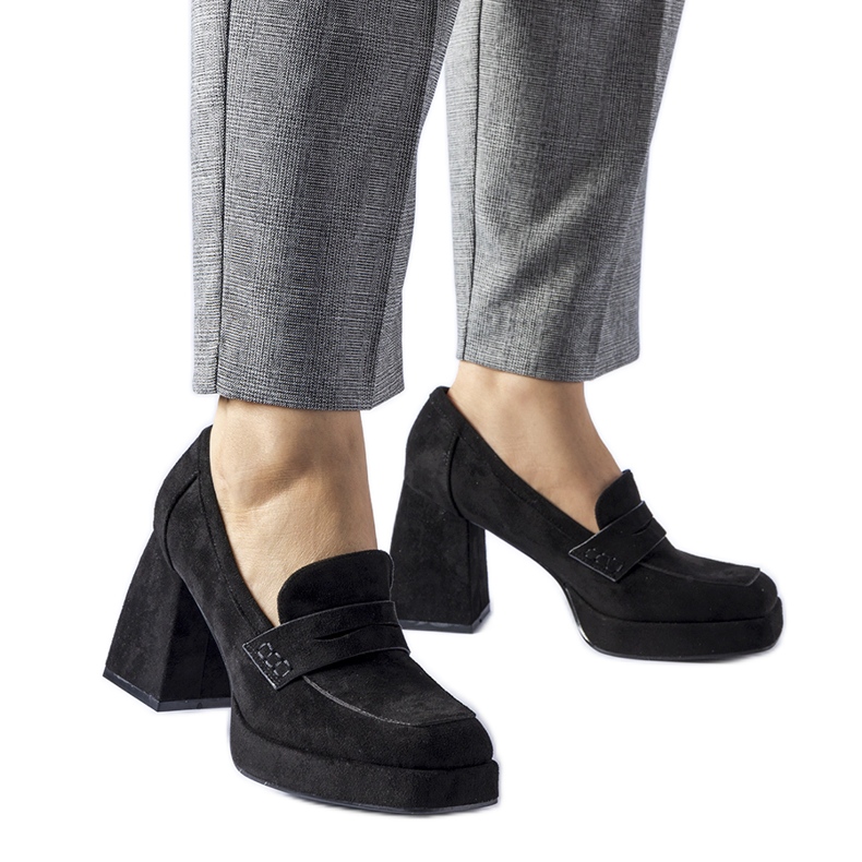 Sapatos Solaine pretos de salto alto