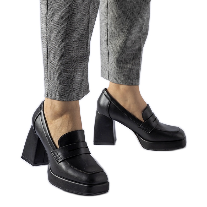 Bombas de salto alto Black Reel preto