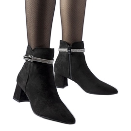 Botins com isolamento Alba pretos