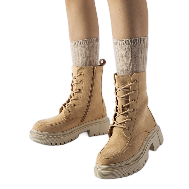 Botas marrons com sola Riel enorme castanho