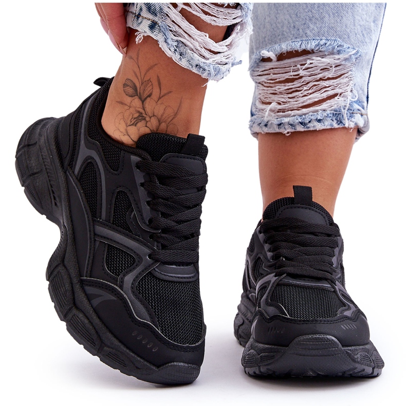 Sapatos esportivos pretos femininos