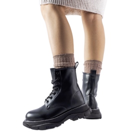 Sapatos de trabalho pretos com sola Borsano enorme