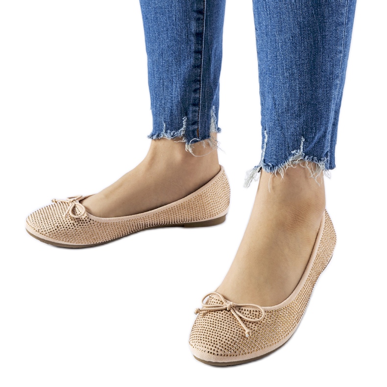 Sapatilhas bege decoradas com zircões Hulotais Sapatilhas bege decoradas com zircões Hulotais