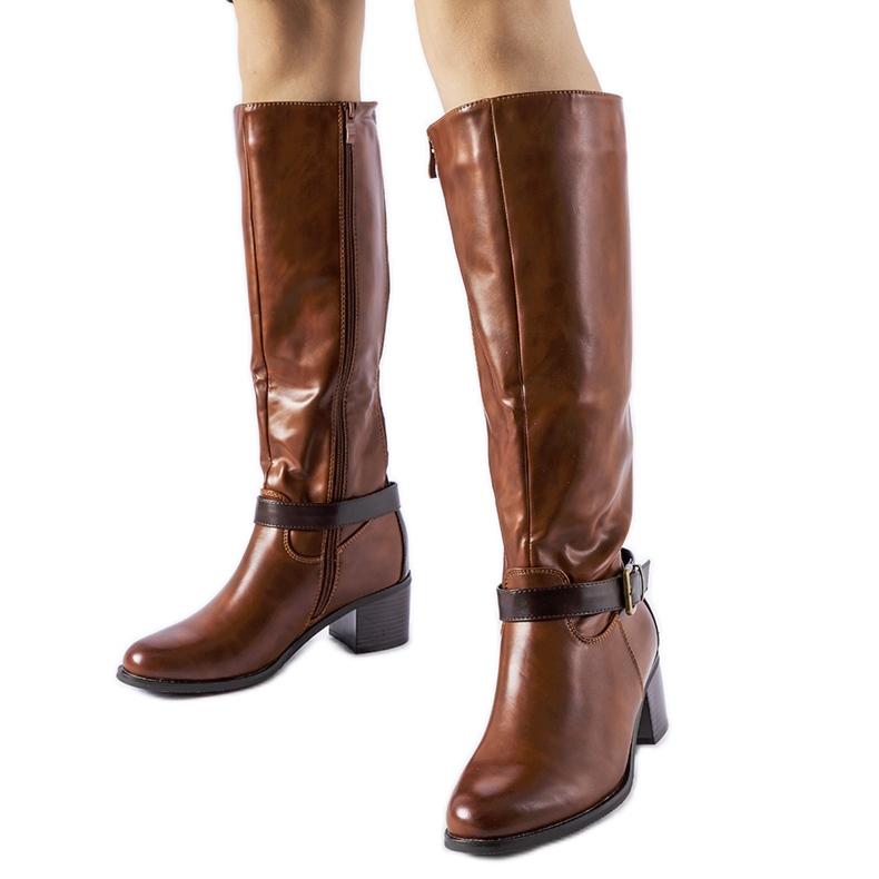 Botas marrons com fivela decorativa Ernest castanho