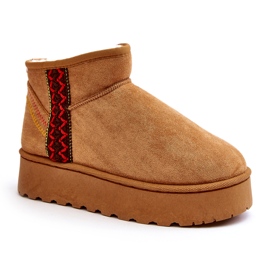 Botas de neve femininas isoladas Camel Lomessa na plataforma marrom